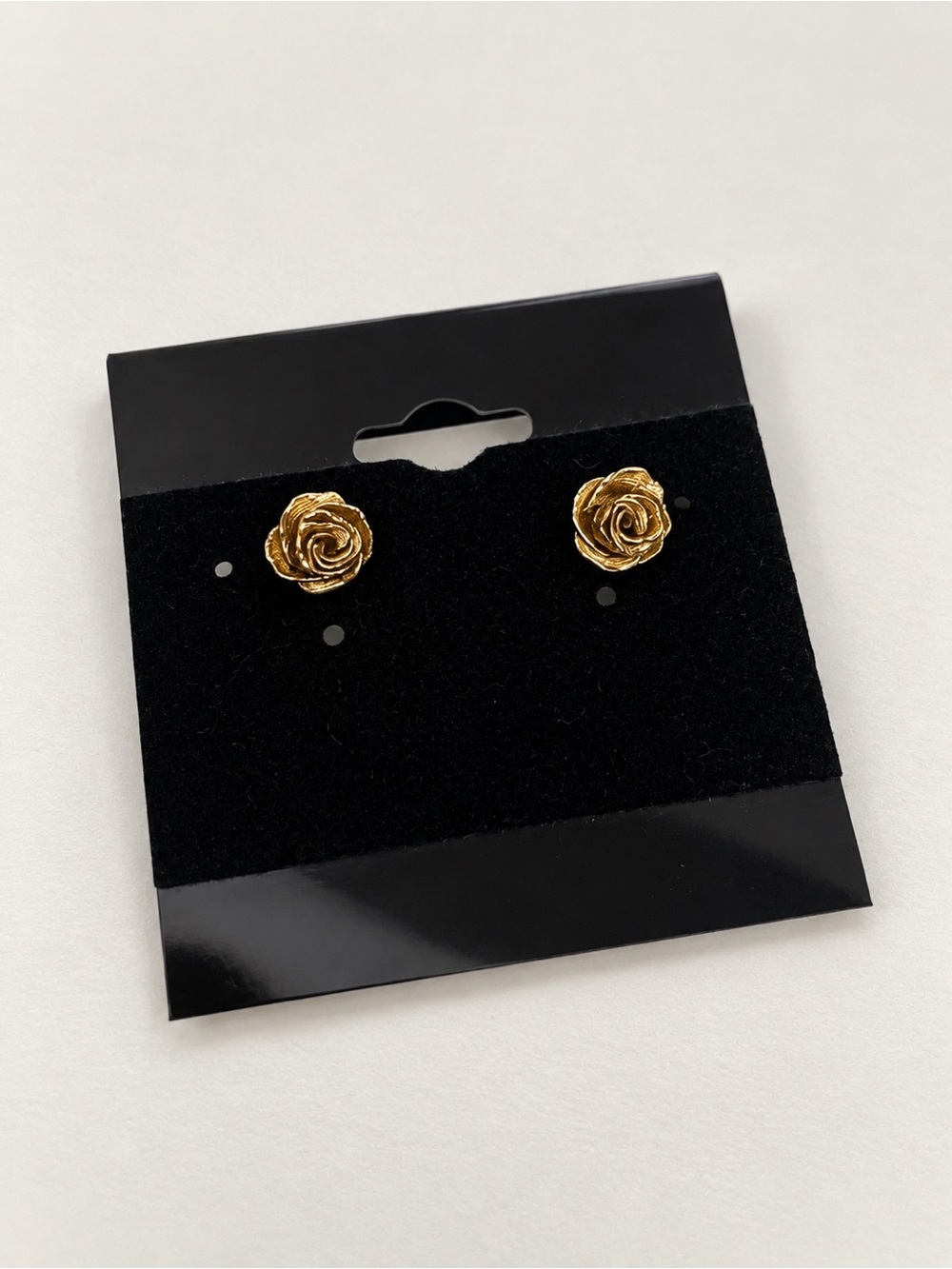 Vintage Avon Gold Tone Rose Flower Stud Earrings 80s 90s